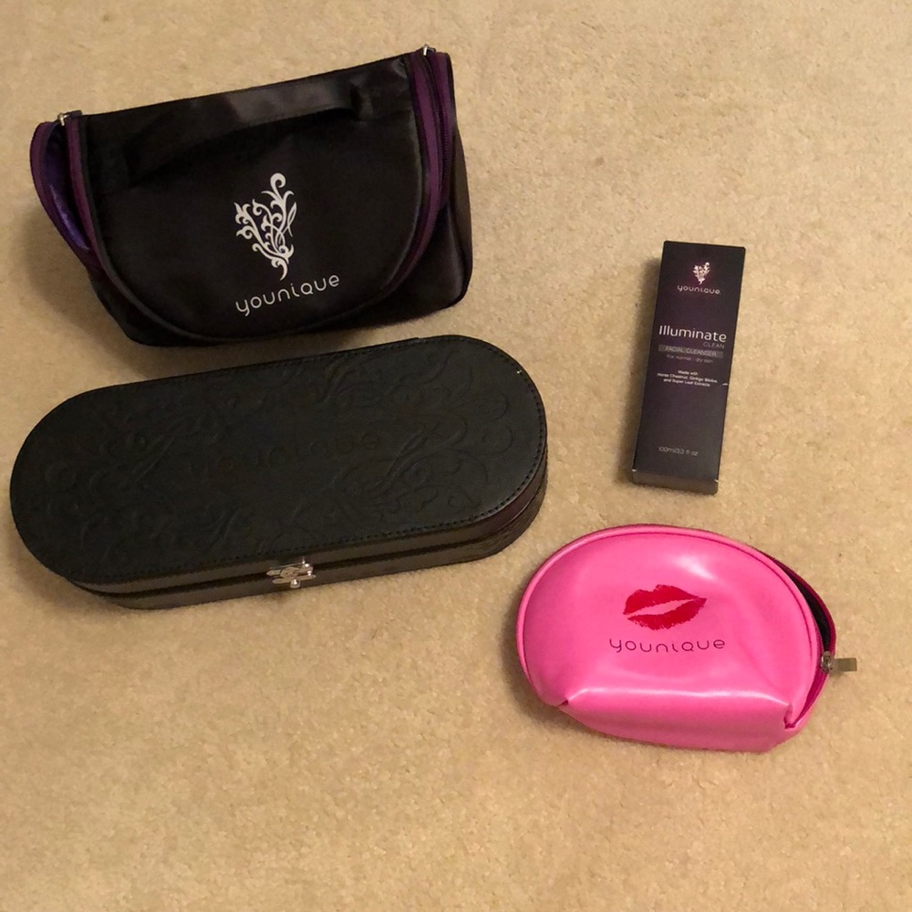 Younique SOLD-cosmetic cases plus